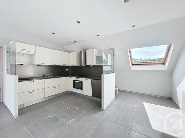 Appartement F4 à louer - 3 pièces - 80.0 m2 - BEAUCOURT - 90 - FRANCHE-COMTE - Century 21 Agence De La Gare