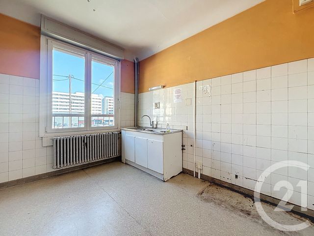 Appartement F2 à vendre - 3 pièces - 57.0 m2 - MONTBELIARD - 25 - FRANCHE-COMTE - Century 21 Agence De La Gare