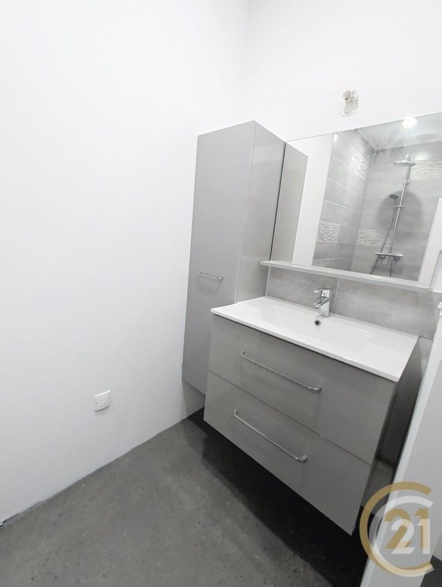 Appartement F1 bis à vendre - 2 pièces - 53.0 m2 - MONTBELIARD - 25 - FRANCHE-COMTE - Century 21 Agence De La Gare