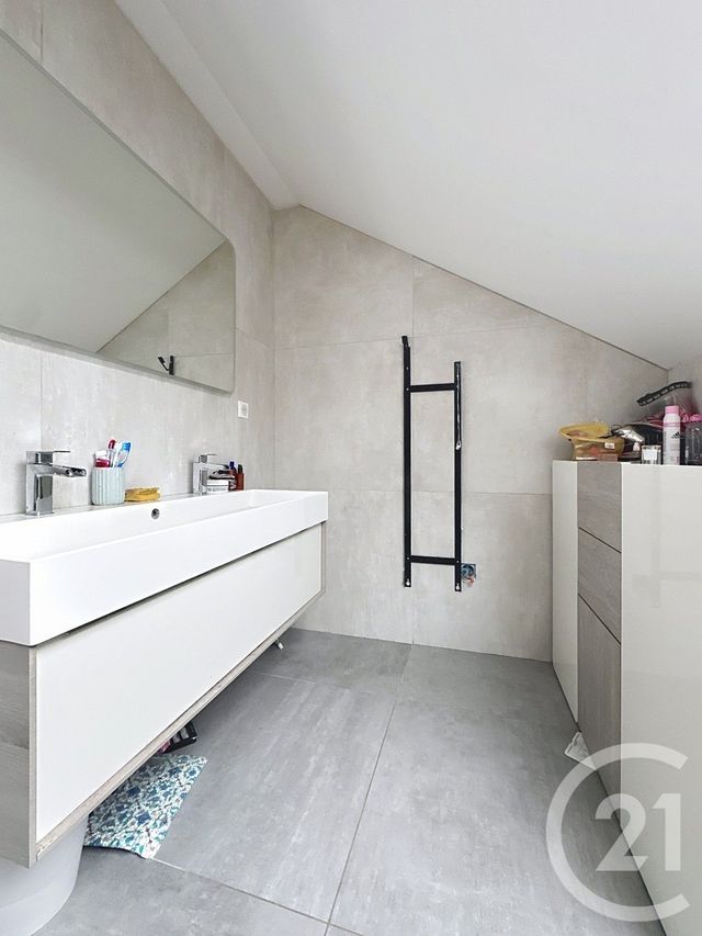 Appartement F4 à vendre - 4 pièces - 103.0 m2 - MONTBELIARD - 25 - FRANCHE-COMTE - Century 21 Agence De La Gare