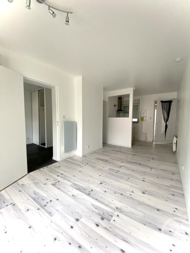 Appartement F2 à louer - 2 pièces - 35.5 m2 - MONTBELIARD - 25 - FRANCHE-COMTE - Century 21 Agence De La Gare