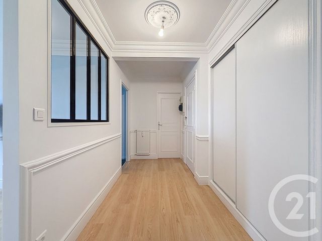 Appartement F3 à louer - 3 pièces - 62.0 m2 - MONTBELIARD - 25 - FRANCHE-COMTE - Century 21 Agence De La Gare