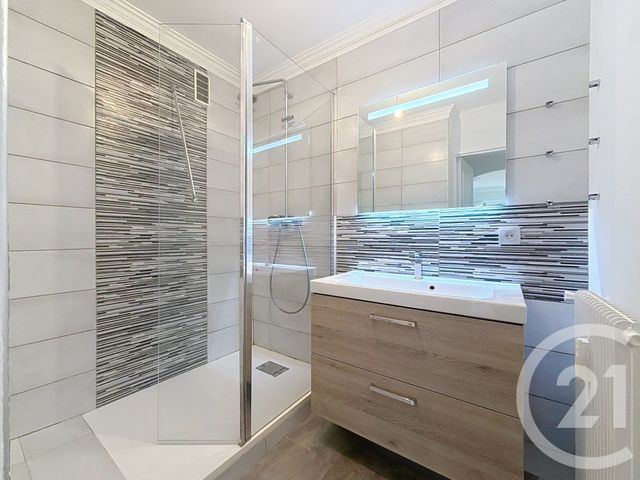 Appartement F3 à louer - 3 pièces - 62.0 m2 - MONTBELIARD - 25 - FRANCHE-COMTE - Century 21 Agence De La Gare