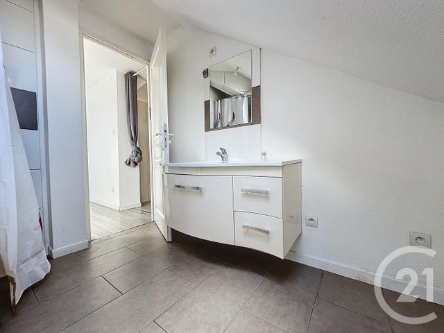 Appartement F2 à louer - 2 pièces - 35.0 m2 - MONTBELIARD - 25 - FRANCHE-COMTE - Century 21 Agence De La Gare