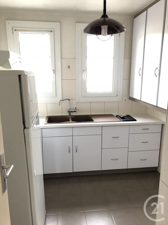 Appartement F3 à louer - 3 pièces - 53.0 m2 - MONTBELIARD - 25 - FRANCHE-COMTE - Century 21 Agence De La Gare