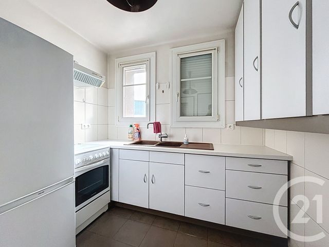 Appartement F3 à louer - 3 pièces - 53.0 m2 - MONTBELIARD - 25 - FRANCHE-COMTE - Century 21 Agence De La Gare