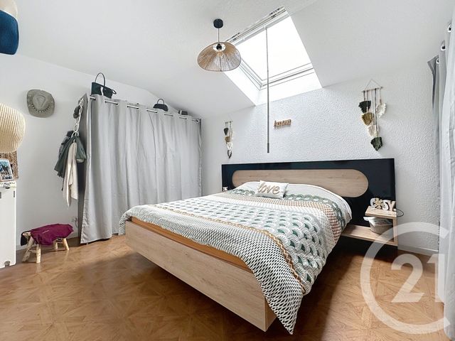 Appartement F4 à louer - 4 pièces - 90.0 m2 - MONTENOIS - 25 - FRANCHE-COMTE - Century 21 Agence De La Gare