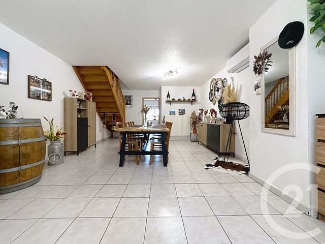 Appartement F4 à louer - 4 pièces - 90.0 m2 - MONTENOIS - 25 - FRANCHE-COMTE - Century 21 Agence De La Gare