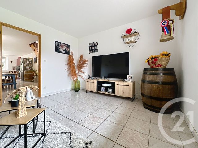 Appartement F4 à louer - 4 pièces - 90.0 m2 - MONTENOIS - 25 - FRANCHE-COMTE - Century 21 Agence De La Gare