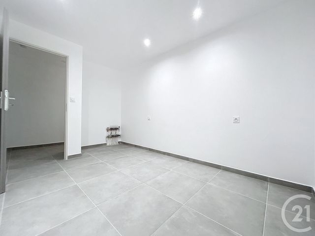 Appartement F3 à louer - 3 pièces - 63.22 m2 - TREVENANS - 90 - FRANCHE-COMTE - Century 21 Agence De La Gare