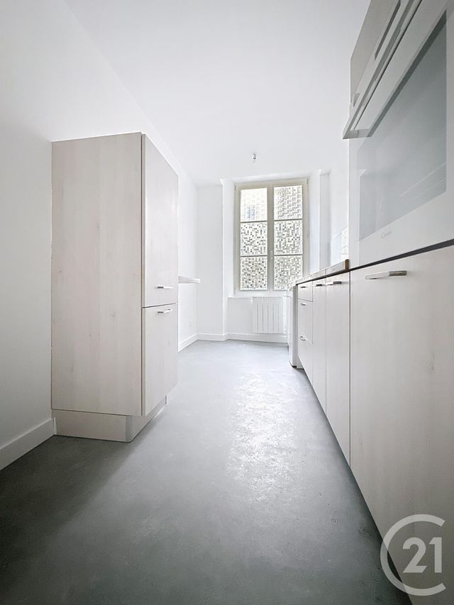 Afficher la photo en grand Appartement F2 à louer - 2 pièces - 57.0 m2 - MONTBELIARD - 25 - FRANCHE-COMTE - Century 21 Agence De La Gare
