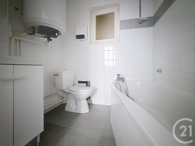 Afficher la photo en grand Appartement F2 à louer - 2 pièces - 57.0 m2 - MONTBELIARD - 25 - FRANCHE-COMTE - Century 21 Agence De La Gare