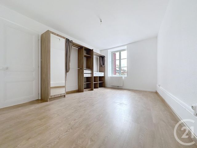Afficher la photo en grand Appartement F2 à louer - 2 pièces - 57.0 m2 - MONTBELIARD - 25 - FRANCHE-COMTE - Century 21 Agence De La Gare