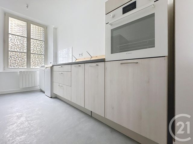 Afficher la photo en grand Appartement F2 à louer - 2 pièces - 57.0 m2 - MONTBELIARD - 25 - FRANCHE-COMTE - Century 21 Agence De La Gare