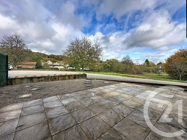 Afficher la photo en grand Appartement F3 à louer - 3 pièces - 75.0 m2 - CHAMPEY - 70 - FRANCHE-COMTE - Century 21 Agence De La Gare