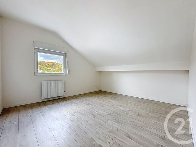 Afficher la photo en grand Appartement F3 à louer - 3 pièces - 75.0 m2 - CHAMPEY - 70 - FRANCHE-COMTE - Century 21 Agence De La Gare