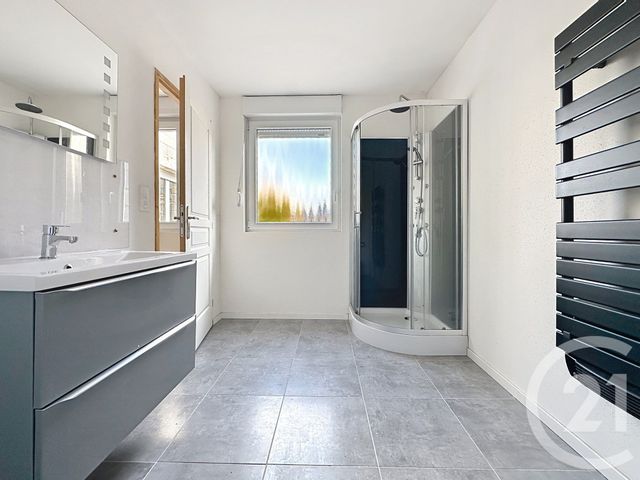 Afficher la photo en grand Appartement F3 à louer - 3 pièces - 75.0 m2 - CHAMPEY - 70 - FRANCHE-COMTE - Century 21 Agence De La Gare