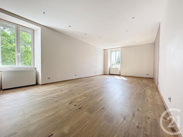 Appartement F5 à louer - 5 pièces - 92.5 m2 - STE SUZANNE - 25 - FRANCHE-COMTE - Century 21 Agence De La Gare