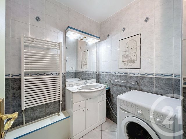 Afficher la photo en grand Appartement F4 à louer - 4 pièces - 73.0 m2 - AUDINCOURT - 25 - FRANCHE-COMTE - Century 21 Agence De La Gare