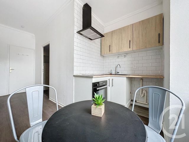 Appartement F1 à louer - 1 pièce - 35.0 m2 - MONTBELIARD - 25 - FRANCHE-COMTE - Century 21 Agence De La Gare