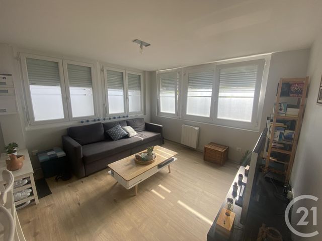 Appartement F2 à louer - 2 pièces - 45.0 m2 - EXINCOURT - 25 - FRANCHE-COMTE - Century 21 Agence De La Gare