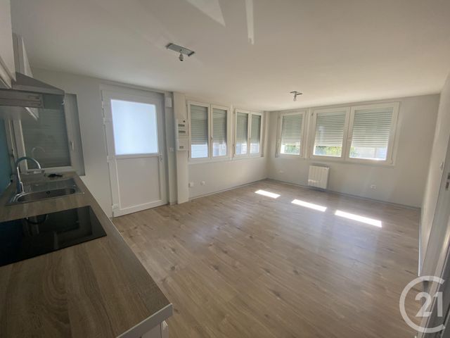Appartement F2 à louer - 2 pièces - 45.0 m2 - EXINCOURT - 25 - FRANCHE-COMTE - Century 21 Agence De La Gare