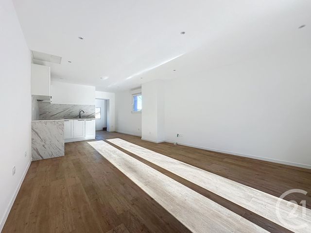 Appartement F3 à louer - 3 pièces - 75.0 m2 - MONTBELIARD - 25 - FRANCHE-COMTE - Century 21 Agence De La Gare