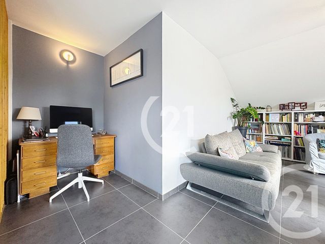 Appartement T4 à vendre - 4 pièces - 85.31 m2 - MONTBELIARD - 25 - FRANCHE-COMTE - Century 21 Agence De La Gare