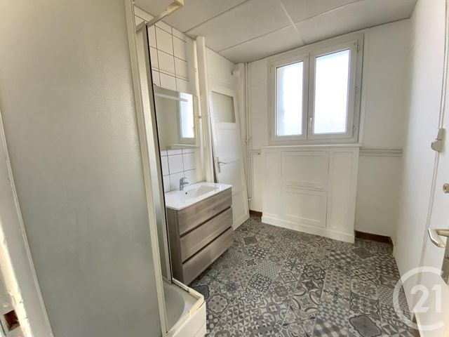 Appartement F4 à louer - 4 pièces - 77.0 m2 - GRAND CHARMONT - 25 - FRANCHE-COMTE - Century 21 Agence De La Gare