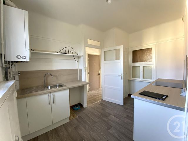 Appartement F4 à louer - 4 pièces - 77.0 m2 - GRAND CHARMONT - 25 - FRANCHE-COMTE - Century 21 Agence De La Gare