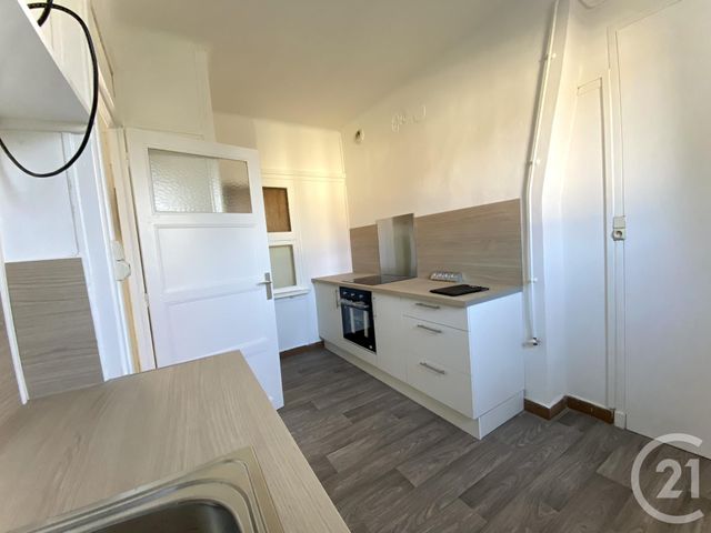 Appartement F4 à louer - 4 pièces - 77.0 m2 - GRAND CHARMONT - 25 - FRANCHE-COMTE - Century 21 Agence De La Gare