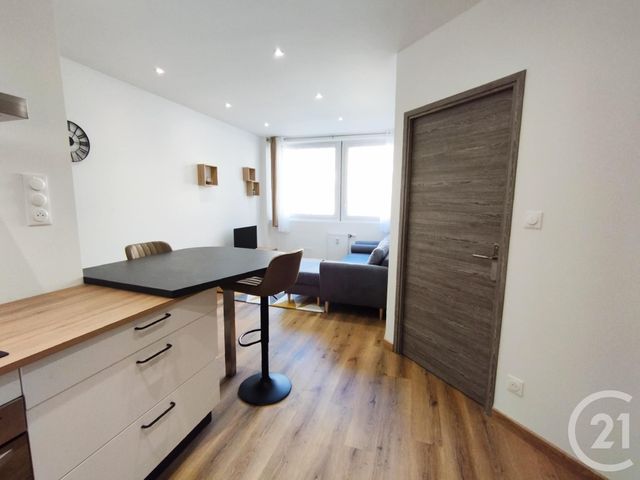Appartement T2 à louer - 2 pièces - 40.0 m2 - MONTBELIARD - 25 - FRANCHE-COMTE - Century 21 Agence De La Gare
