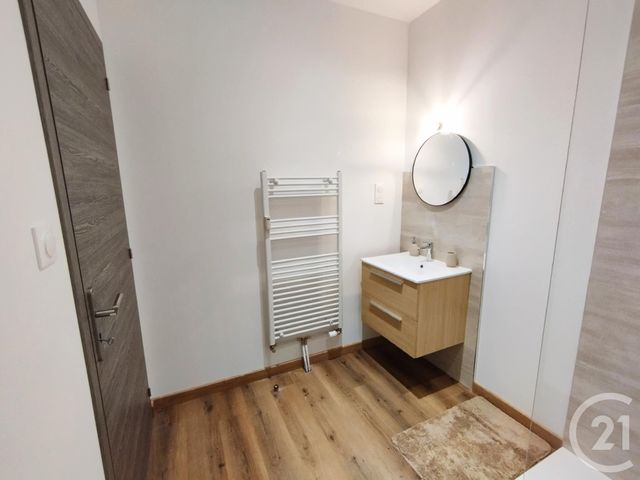 Appartement T2 à louer - 2 pièces - 40.0 m2 - MONTBELIARD - 25 - FRANCHE-COMTE - Century 21 Agence De La Gare