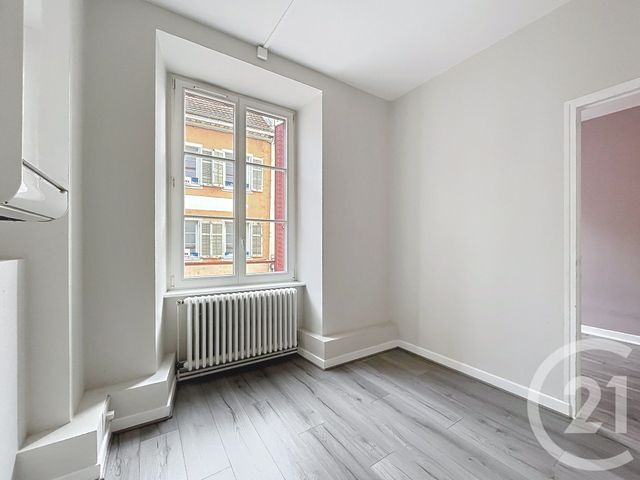 Appartement F2 à louer - 2 pièces - 58.0 m2 - MONTBELIARD - 25 - FRANCHE-COMTE - Century 21 Agence De La Gare