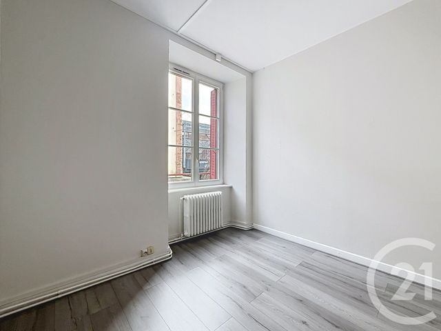 Appartement F2 à louer - 2 pièces - 58.0 m2 - MONTBELIARD - 25 - FRANCHE-COMTE - Century 21 Agence De La Gare