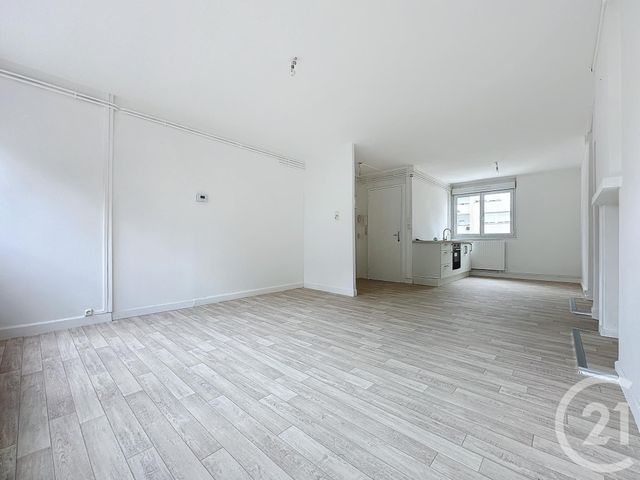 Appartement F5 à louer - 5 pièces - 79.0 m2 - MONTBELIARD - 25 - FRANCHE-COMTE - Century 21 Agence De La Gare