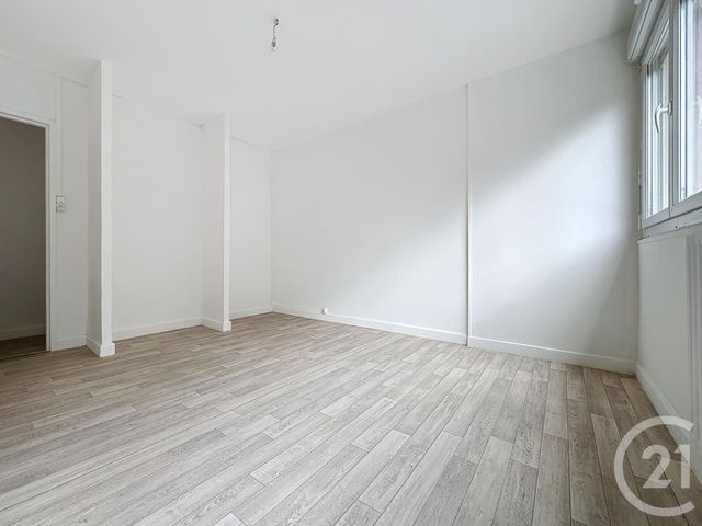 Appartement F5 à louer - 5 pièces - 79.0 m2 - MONTBELIARD - 25 - FRANCHE-COMTE - Century 21 Agence De La Gare