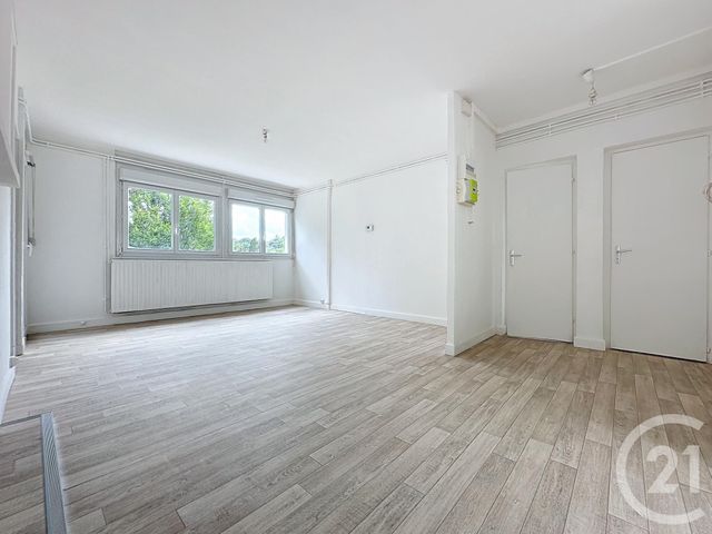 Appartement F5 à louer - 5 pièces - 79.0 m2 - MONTBELIARD - 25 - FRANCHE-COMTE - Century 21 Agence De La Gare