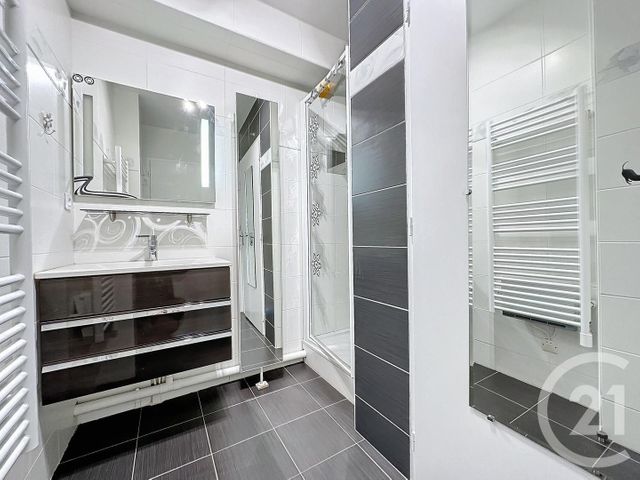 Appartement F4 à louer - 4 pièces - 82.0 m2 - AUDINCOURT - 25 - FRANCHE-COMTE - Century 21 Agence De La Gare