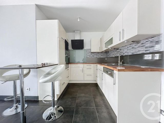 Appartement F4 à louer - 4 pièces - 82.0 m2 - AUDINCOURT - 25 - FRANCHE-COMTE - Century 21 Agence De La Gare