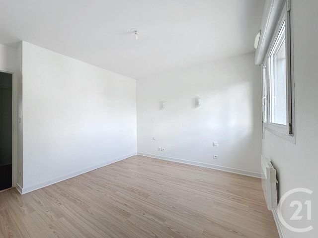 Appartement F4 à louer - 4 pièces - 82.0 m2 - AUDINCOURT - 25 - FRANCHE-COMTE - Century 21 Agence De La Gare