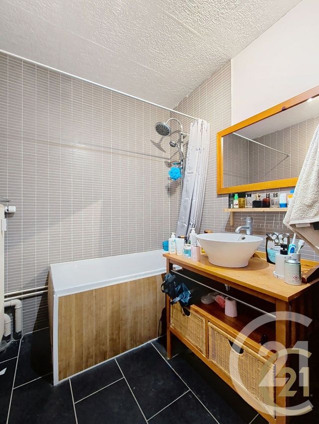 Appartement F2 à vendre - 2 pièces - 50.0 m2 - MONTBELIARD - 25 - FRANCHE-COMTE - Century 21 Agence De La Gare