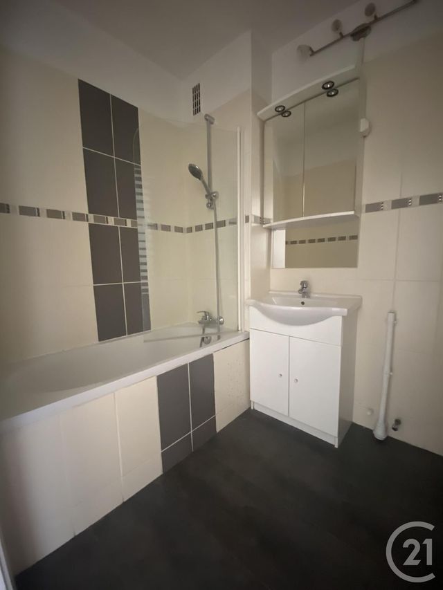 Appartement F2 à louer - 2 pièces - 52.0 m2 - MONTBELIARD - 25 - FRANCHE-COMTE - Century 21 Agence De La Gare