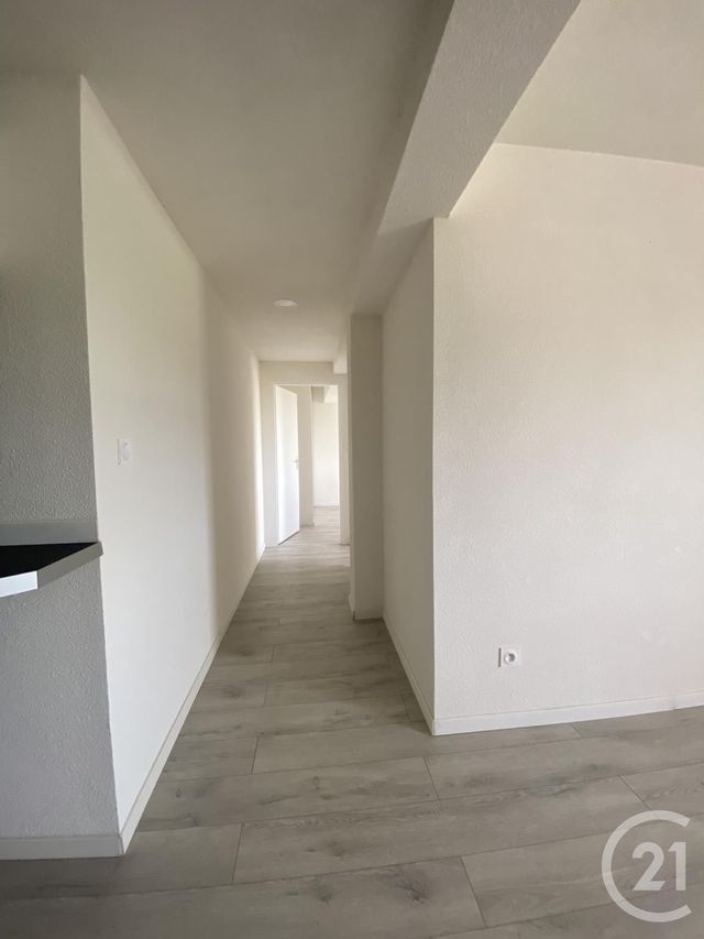 Appartement F3 à louer - 3 pièces - 60.0 m2 - MONTBELIARD - 25 - FRANCHE-COMTE - Century 21 Agence De La Gare