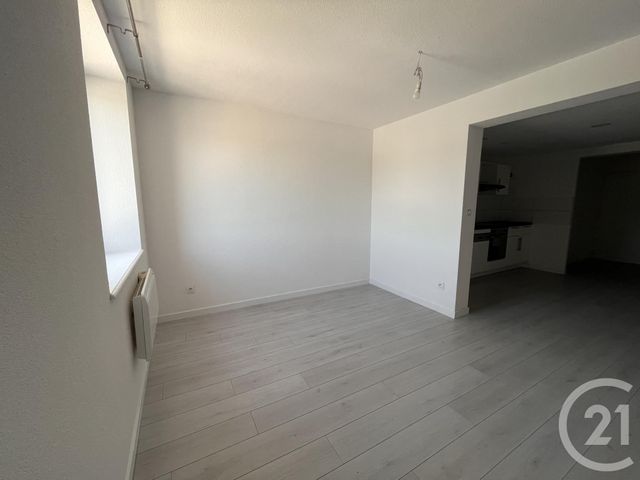 Appartement F3 à louer - 3 pièces - 60.0 m2 - MONTBELIARD - 25 - FRANCHE-COMTE - Century 21 Agence De La Gare