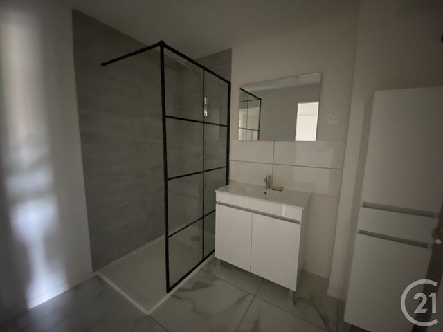 Appartement F3 à louer - 3 pièces - 60.0 m2 - MONTBELIARD - 25 - FRANCHE-COMTE - Century 21 Agence De La Gare