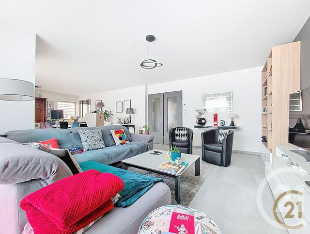 Appartement F6 à vendre - 6 pièces - 119.06 m2 - MONTBELIARD - 25 - FRANCHE-COMTE - Century 21 Agence De La Gare