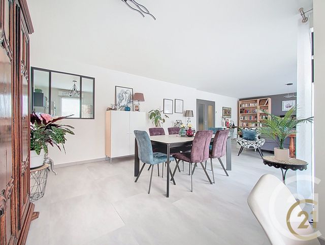 Appartement F6 à vendre - 6 pièces - 119.06 m2 - MONTBELIARD - 25 - FRANCHE-COMTE - Century 21 Agence De La Gare