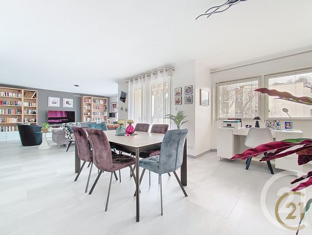 Appartement F6 à vendre - 6 pièces - 119.06 m2 - MONTBELIARD - 25 - FRANCHE-COMTE - Century 21 Agence De La Gare