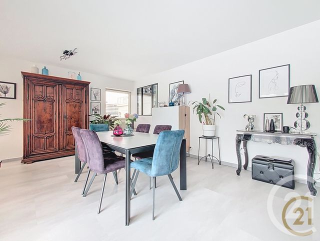 Appartement F6 à vendre - 6 pièces - 119.06 m2 - MONTBELIARD - 25 - FRANCHE-COMTE - Century 21 Agence De La Gare